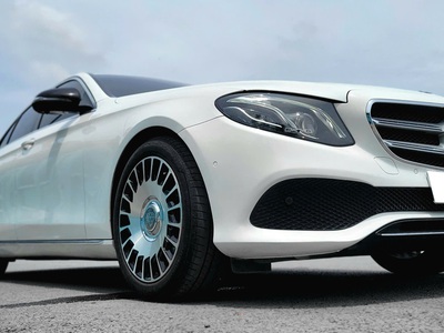 Bán xe Mercedes E250 2018, màu trắng. 4