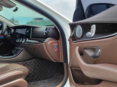 Bán xe Mercedes E250 2018, màu trắng. 10