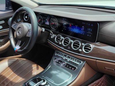 Bán xe Mercedes E250 2018, màu trắng. 11