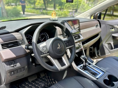 Bán xe Mitsubishi Xpander Premium 1.5 AT 2023, màu nâu. 5