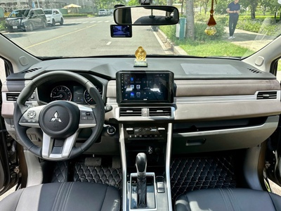 Bán xe Mitsubishi Xpander Premium 1.5 AT 2023, màu nâu. 9