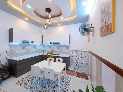 Bán nhà chính chủ Tp Tân An, gần ngay Aeon 2 tỷ 7, sổ hồng riêng 0