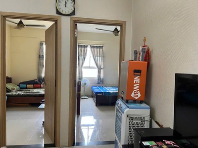 CHung cư Cao Thắng, P5, Quận 3: 55m2, 2p ngủ, nhà mới, 8tr/tháng 4