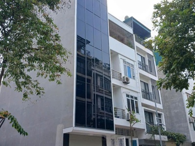Giảm 300tr  đìa lão, kiến hưng - thang máy - phân lô - vỉa hè rộng 0