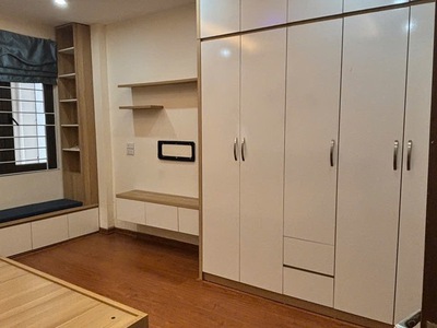Chỉ 5 tỷ 3 nhà ngọc thuỵ trong đê 30m x 4t oto đỗ cổng, chắc chắn ở luôn. lh 0936123469 1