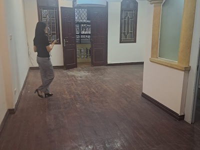 Cho thuê nhà ngõ 42 phố Trần Cung, Diện tích 50m2 x 5 tầng, nhà đẹp, ô tô đậu cửa 1