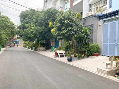 Bán lô đất mặt tiền khu dân cư phong phú 5 đối diện bến xe q8 1