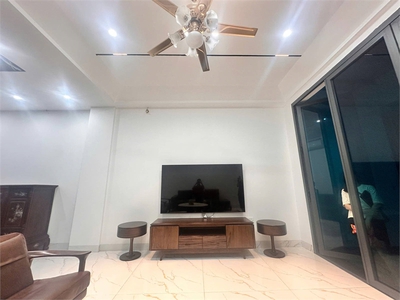 Bán nhà ngõ 205 xuân đỉnh   ô tô đỗ cửa - 70m  x 4tầng   mt 4.7m   thang máy   21 tỷ 3