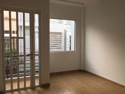 Kẹt tiền bán gấp nhà gần âu dương lân  p3, q8  dt 3.8x 15m  2t, 2pn chỉ 6.2 tỷ. 2