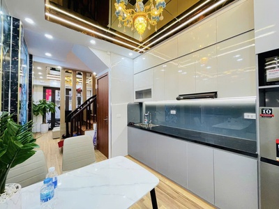 Nhà nội thất luxury -nhà đẹp đỉnh cao khu vực cầu giấy -3 mặt thoáng 2