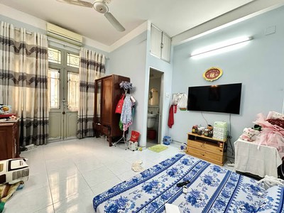Nhà  hxh đường phan văn trị phường 11 bình thạnh. 2