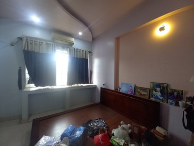 Bán nhà mặt phố q.9, 140m , 3 tầng, 4pn, 9.35  tỷ, sổ hồng 4