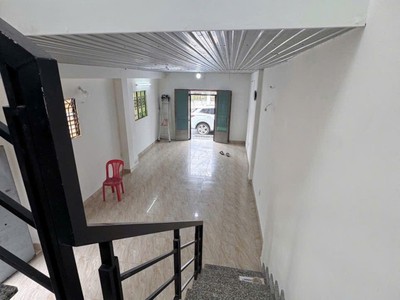 Bán nhà mặt phố linh trung, thủ đức, 52m , 3.95  tỷ, sổ hồng 0