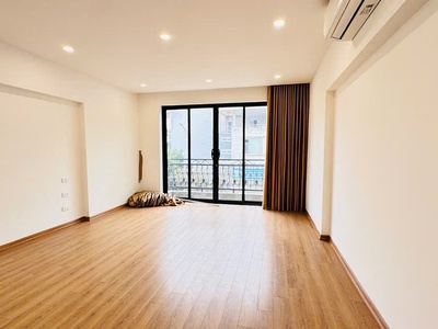 Mặt phố kim đồng 55m2 5 tầng vỉa vè rộng - kinh doanh sầm uất ngày và đêm. chỉ 17 tỷ 3