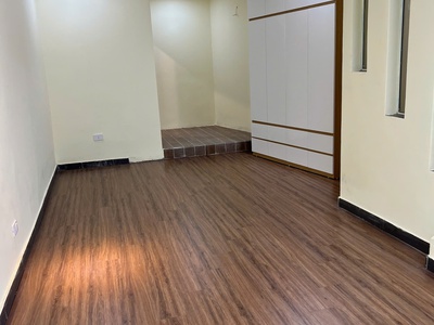 Cho thuê nhà ngõ thịnh quang, 5 tầng x 40m2, 3 ngủ khép kín, 15m ô tô, 14 triệu 3