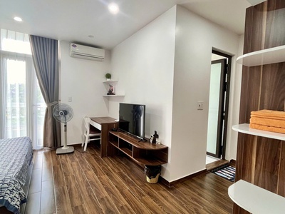 Cho thuê căn hộ dịch vụ 1 ngủ tách bếp  43m2  Waterfront City. 2