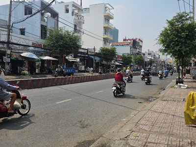 Bán nhà hoàng trọng mậu,quận 7,liền kề him lam, 200m2, ngang 11 cực hiếm chỉ 12 tỷ lh: tâm nhà đẹp 1