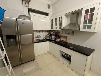 Cho thuê nhà hàng đậu, 35mx4t, 4pn, phù hợp gia đình hoặc homestay. 0