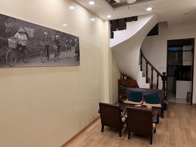Cho thuê nhà hàng đậu, 35mx4t, 4pn, phù hợp gia đình hoặc homestay. 2