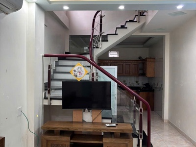 Cho thuê nhà riêng full đồ Văn Cao , gia đình , chuyên gia ở ok chỉ 13tr 0