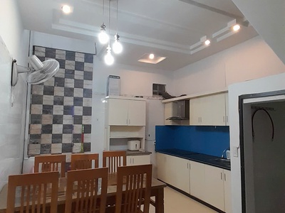 Cho thuê nhà mặt ngõ Thiên Lôi gần Aeon ,ngõ nông , ô tô đỗ cửa 1