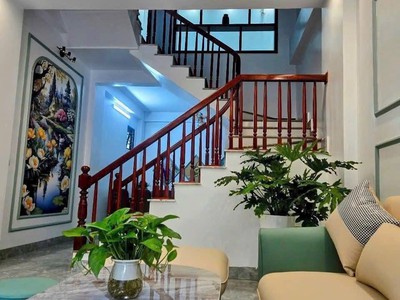 Bán căn nhà 3 tầng ngõ phố Cô Đông, ph Bình Hàn, TP HD, 45.5m2, 3 ngủ, 3 vs, chỉ 2.75 tỷ 2