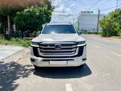 Bán Toyota Land Cruiser LC300 sản xuất 2024, mới 99,99. 0