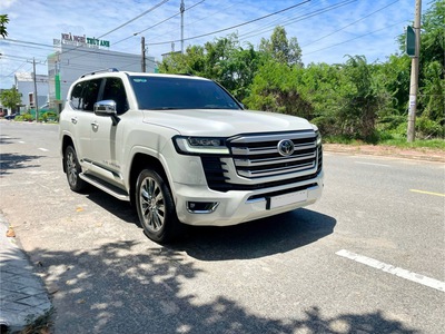 Bán Toyota Land Cruiser LC300 sản xuất 2024, mới 99,99. 1