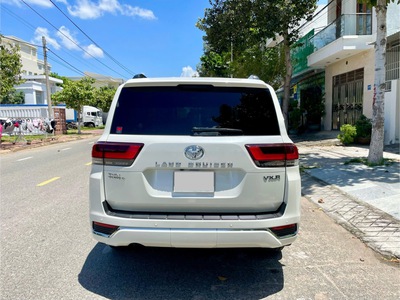 Bán Toyota Land Cruiser LC300 sản xuất 2024, mới 99,99. 4