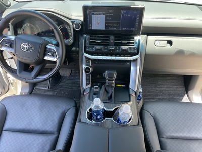 Bán Toyota Land Cruiser LC300 sản xuất 2024, mới 99,99. 9