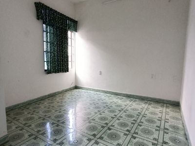 Cho thuê nhà 3 tầng MT đường Trưng Nhị. Quận Hải châu 5tr5 4