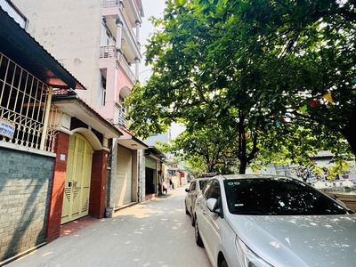 Bán tòa nhà 7 tầng thang máy Phú Diễn gần ĐH Công nghiệp Hà Nội 1