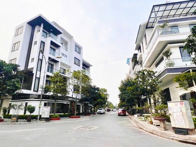 Mrs Tâm Bán lô góc SIÊU ĐẸP sau Quận Ủy, Sở Dầu, Hồng Bàng, Hải Phòng. 106m2-85tr/m2 1