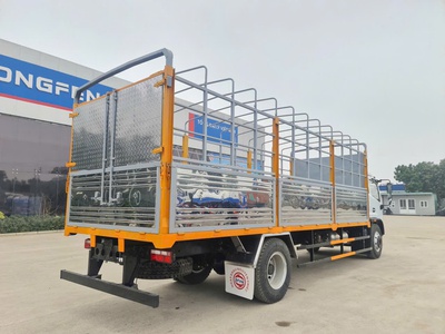 Xe nhập khẩu nguyên chiếc  - Tải trọng cho phép 9T1,tổng tải 15 tấn 1