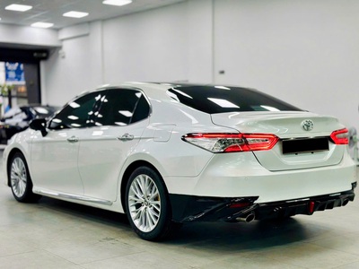 Bán xe Toyota Camry 2.5Q 2020, màu trắng. 1