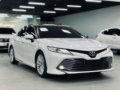 Bán xe Toyota Camry 2.5Q 2020, màu trắng. 5