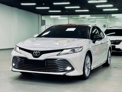 Bán xe Toyota Camry 2.5Q 2020, màu trắng. 6