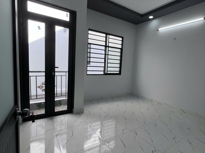 Chính chủ bán nhà 2 tầng gần chợ, sổ hồng riêng, dân cư đông, giá chỉ 750 triệu 2