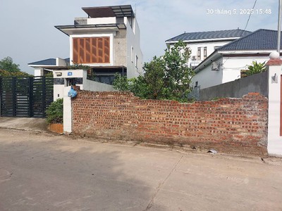 Trục chính kd, vụ bản, ss, 200m2, mt7m, 4.6 tỷ, 2 ô tô. 0