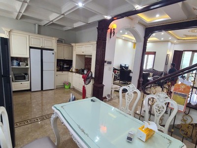 Bán nhà mặt phố tuệ tĩnh, 140m2, 10 tầng 2 hầm, mặt tiền 7.2m, 159 tỷ, vỉa hè rộng, kd đỉnh 1