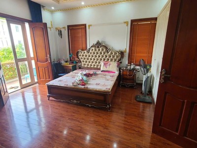 Bán nhà mặt phố tuệ tĩnh, 140m2, 10 tầng 2 hầm, mặt tiền 7.2m, 159 tỷ, vỉa hè rộng, kd đỉnh 2