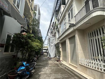 Bán nhà 66m    2 tầng   hẻm xe tải   đỗ nhuận   gần aeon   chỉ 5.x tỷ 0