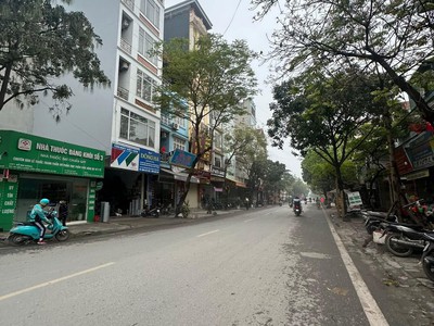 Khu vực đang phát triển triển cao, đường rộng, kinh doanh cực tốt, nhà đang cho thuê 30t/ tháng. 1