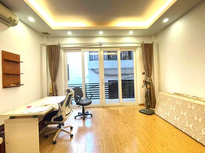 Ngay lý thái tổ q10, ngang hơn 4m, bố trí hài hòa, gần đh, chợ, bv, siêu thị 1