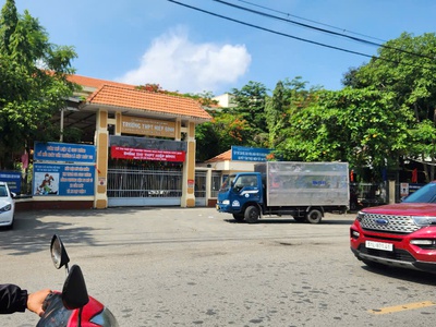 Bán nhà 3 tầng Hiệp Bình Phường Hiệp Bình Chánh 60M2 nhỉnh 4 tỷ - nhà mới dọn vào ở ngay 0
