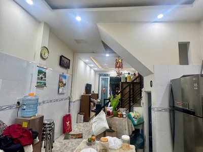 Bán nhà nhỏ 3 tầng sát đường lương văn can quận 8 giá nhỉn 4 tỉ 2