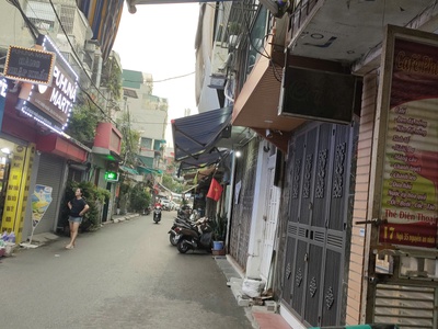 Bán gấp giá rẻ căn hộ giải phóng 27m/60m, tầng 1, mặt tiền 3.5m, 1.95 tỷ hoàng mai. 0