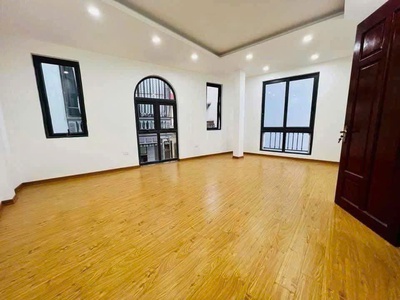 Bán nhà 6 tầng đường láng, q. đống đa, lô góc, 3 thoáng, ngõ thông, ô tô vào nhà, 46m2, mt 5.5m, 3