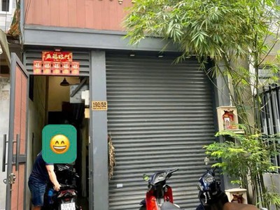 Nhà đẹp - giá tốt - cần bán căn nhà vị trí đắc địa tại đường phạm văn chí, phường 1 1