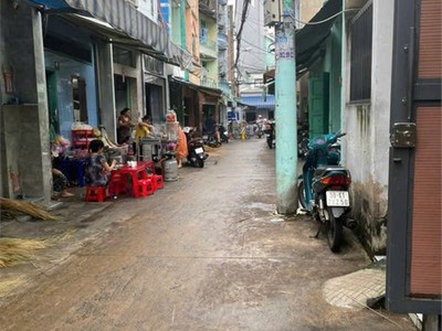 Nhà đẹp - giá tốt - cần bán căn nhà vị trí đắc địa tại đường phạm văn chí, phường 1 2